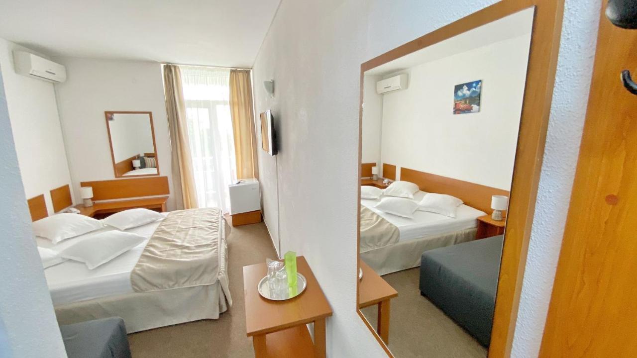 Hotel Decebal نيبتون المظهر الخارجي الصورة